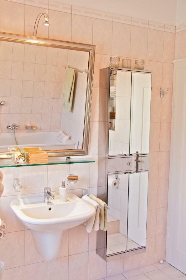 Lion Homestay Münih Dış mekan fotoğraf